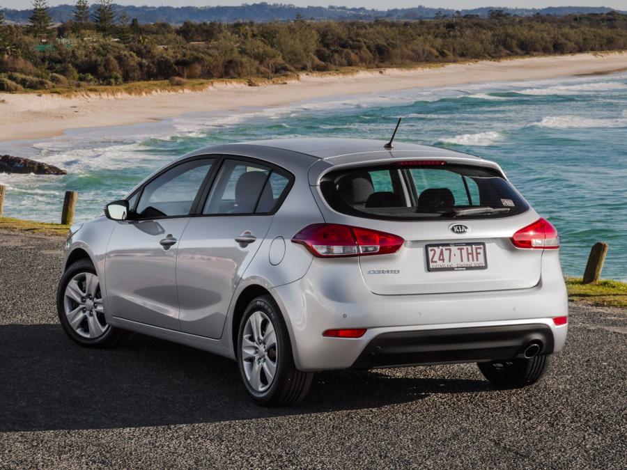  Kia Cerato Hatchback 2013 года  (AU) (фото 13 из 23)
